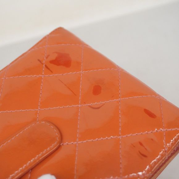 Chanel Matelasse Brilliant Wallet in Orange Patent Leather with Silver Hardware - Picture 5 of 10